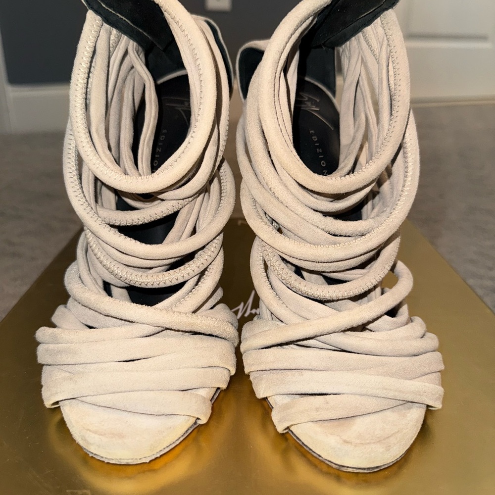 Giuseppe Zanotti Pallido Alien Heels in cream